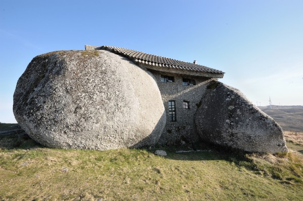 Home between two giant rocks