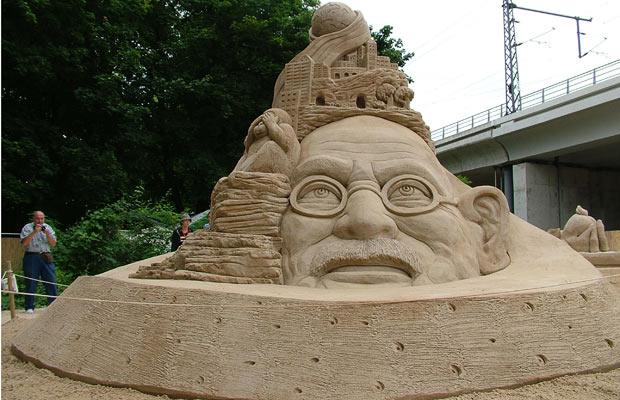 gandhi sand art