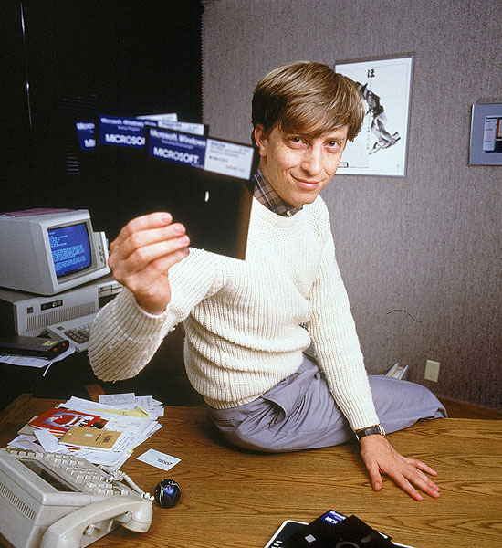 bill gates with microsoft floppy disks