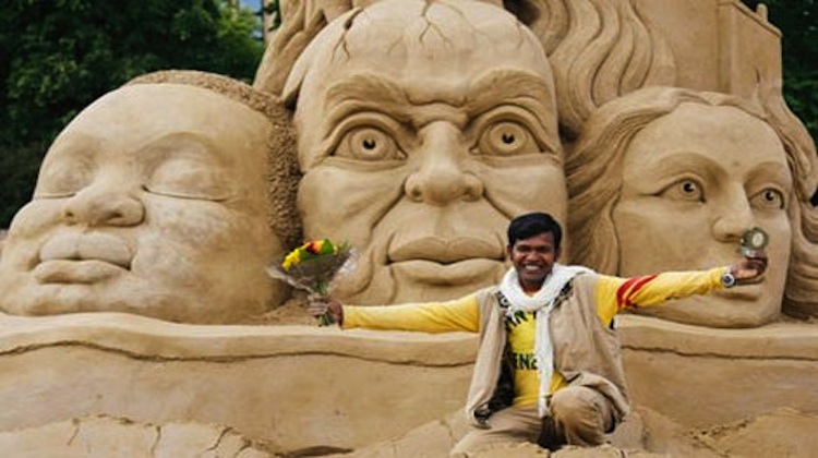 sand artist and sculptor
