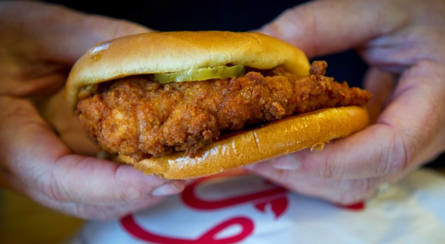 texan spends $1000 and pays for meals of Chick fil A diners