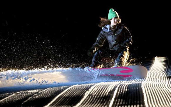 amy purdy snowboards with prosthetic legs