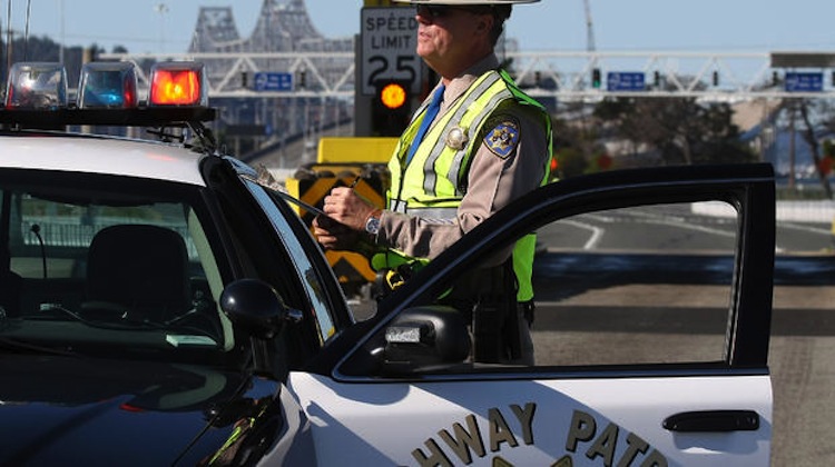 off-duty officer returns money to owner