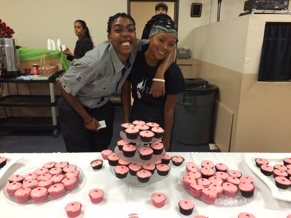 latrina wilcher and cupcakes she catered for an event 