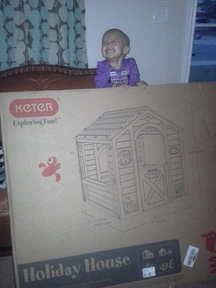 zadee lopez with life-size play house