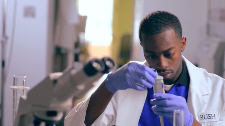 keven stonewall looking at vaccine