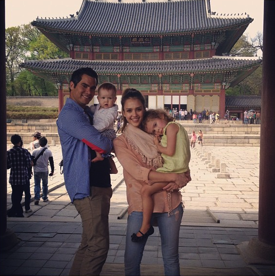 jessica alba, daughters, and husband