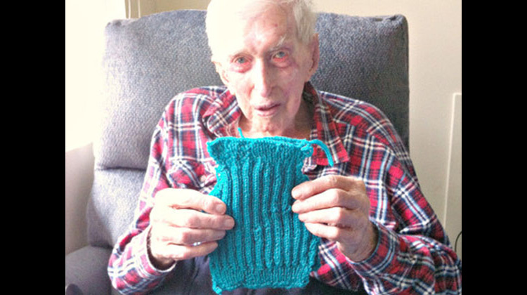 Alfred Date oldest man Australia with knit sweater
