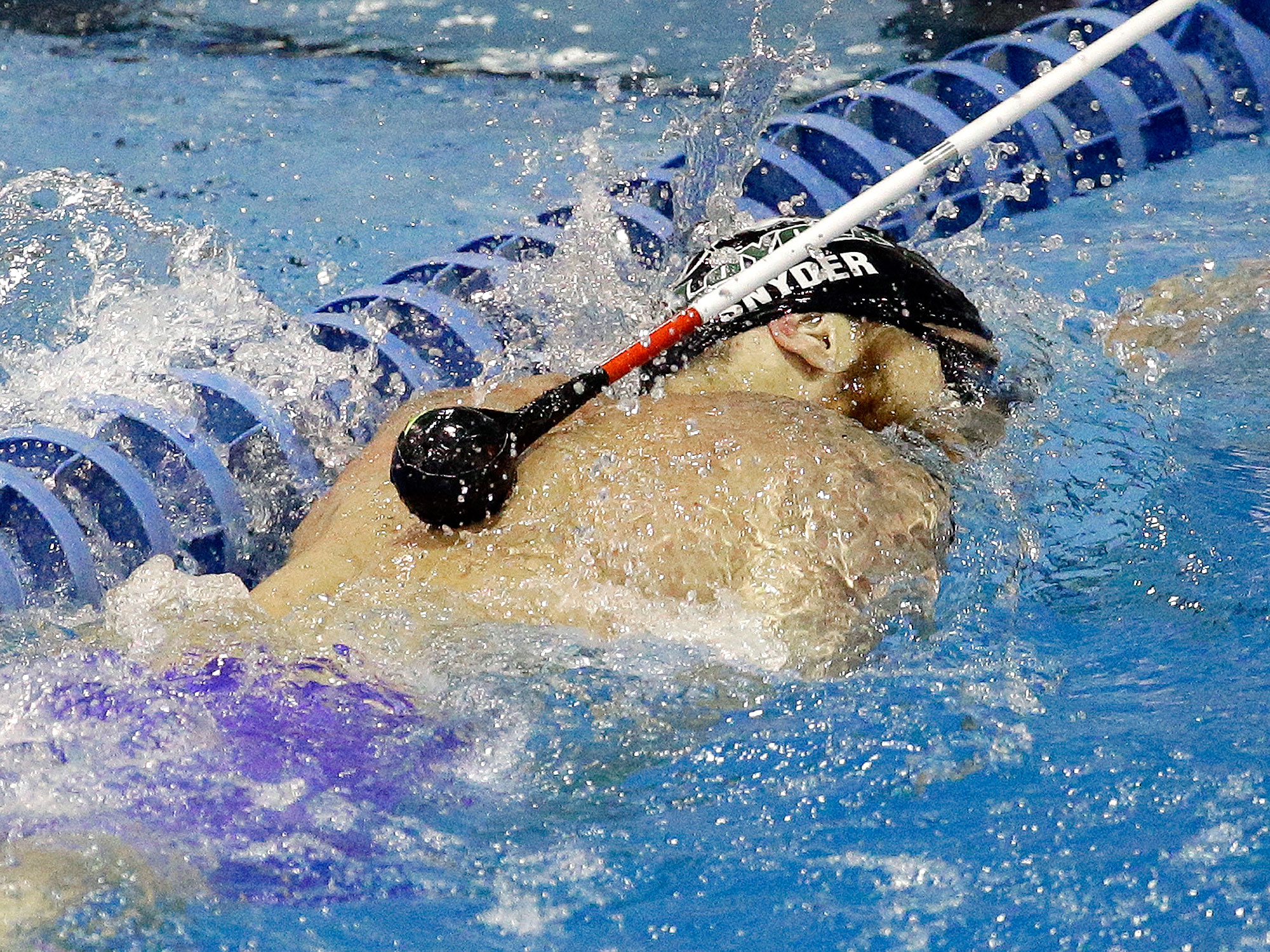 brad-snyder-paralympics-swimming-tapping