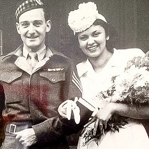 3D297EFD00000578-4221108-John_and_Eci_married_in_Scotland_in_July_1946_and_owned_a_hotel_-m-9_1487034717808