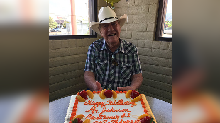 Friends give man surprise Whataburger party for 90th birthday