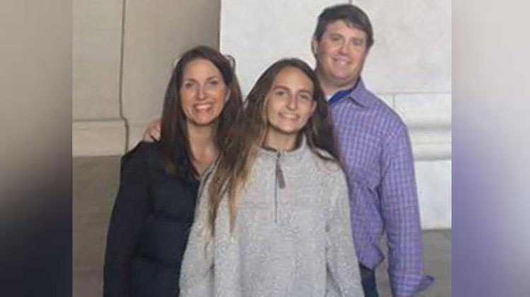 daughter with her parents before crash