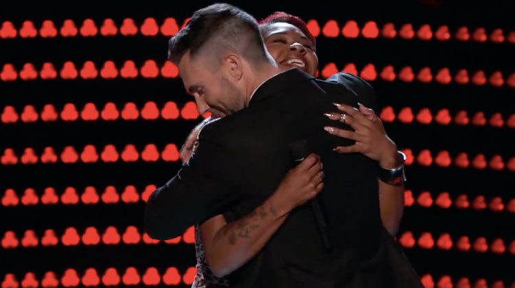 adam lavigne huge singer on the Voice