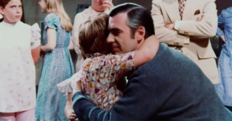 mr rogers documentary trailer