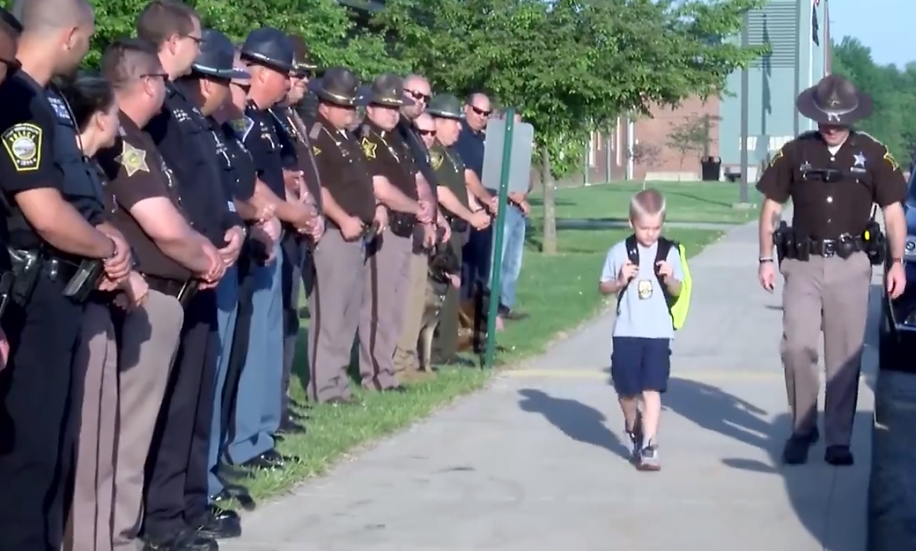 dakota-walking-toward-school