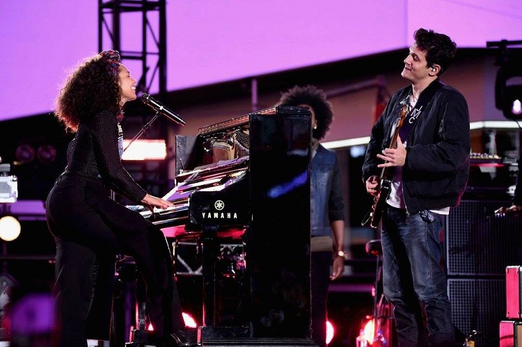 alicia keys and john mayer play concert together