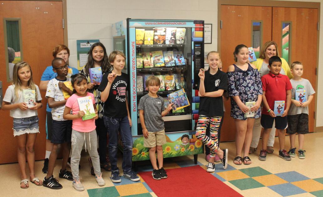 inchy bookworm vending machine