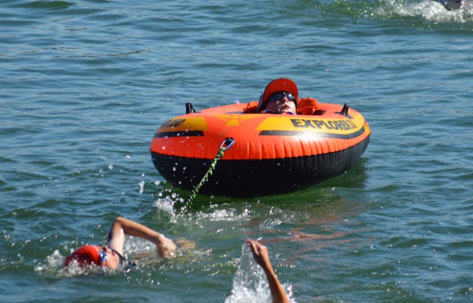 noah pulling raft
