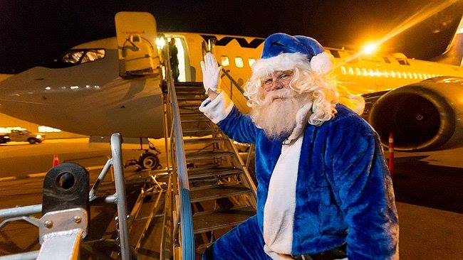 westjet-blue-santa