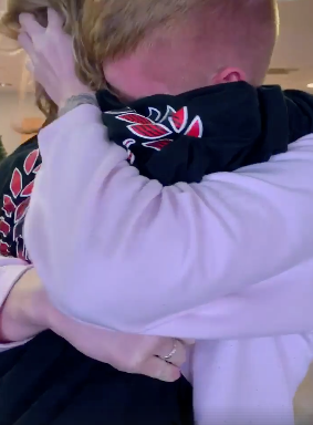 grace hugs dakota