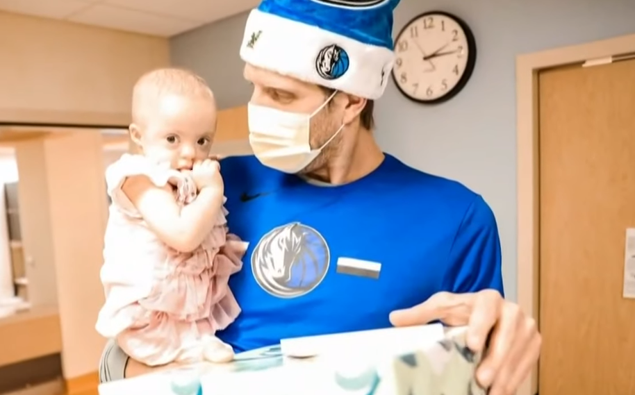 nowitzki visits sick children