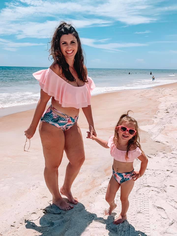 mother daughter beach day