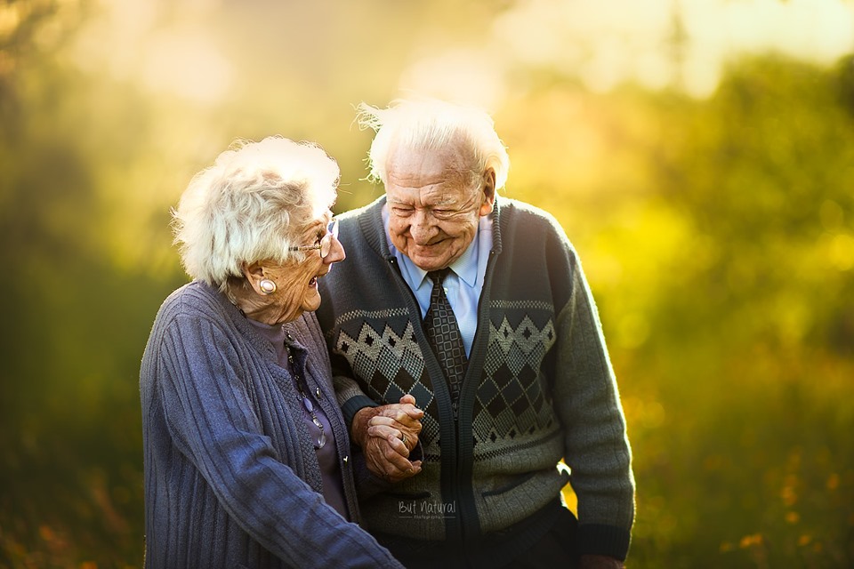 elderly couples photos