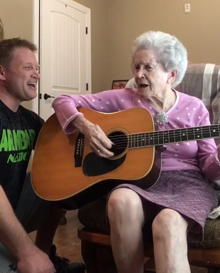 kelly and mom sing