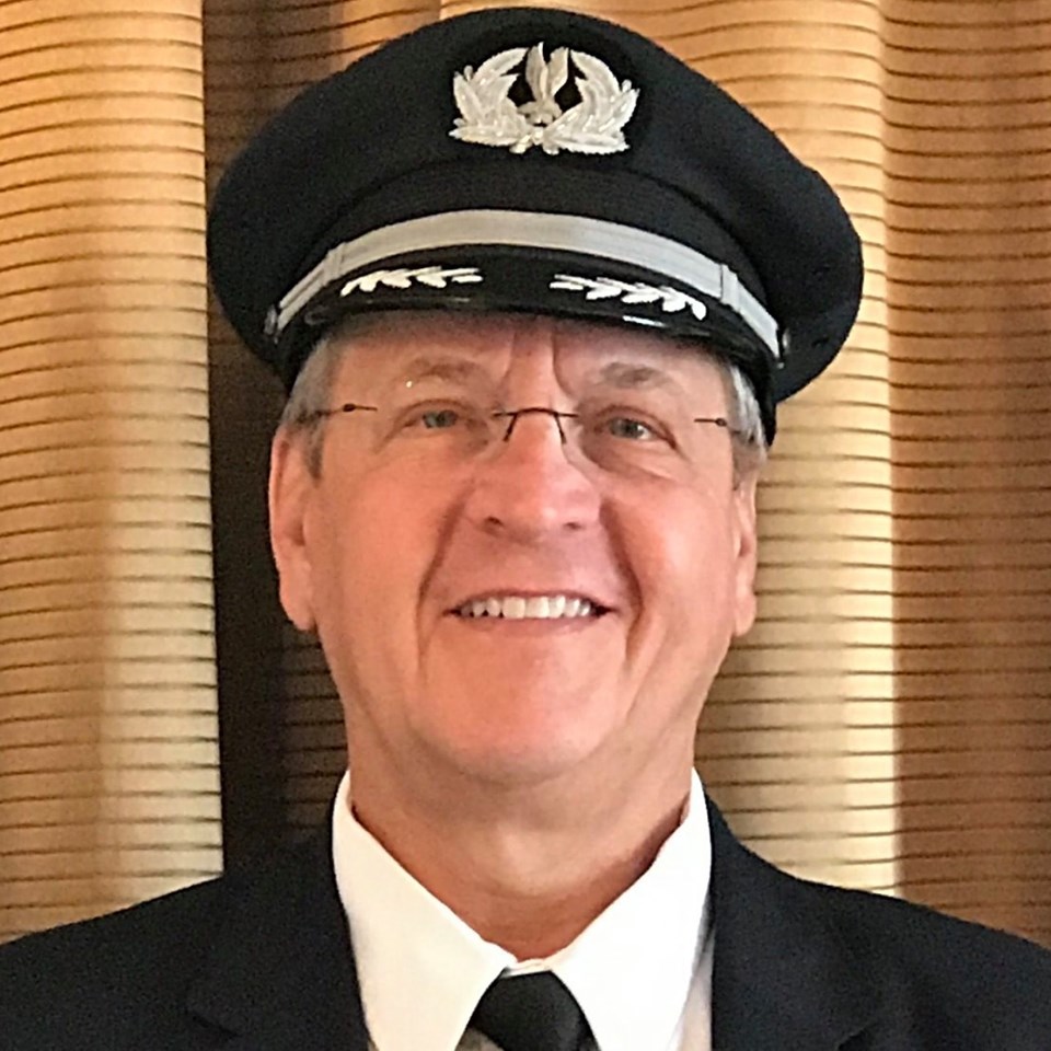 american airlines pilot brian lenzen