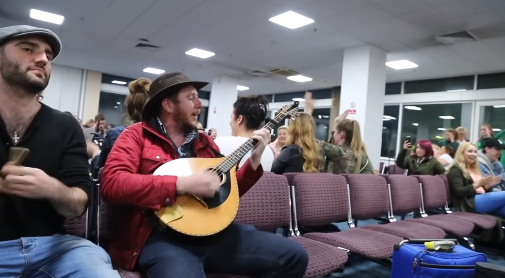 irish musicians play at newcastle airport