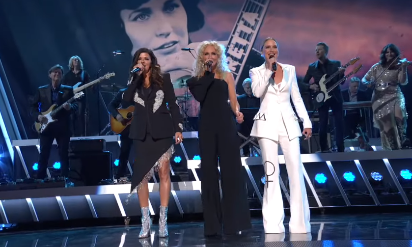 2019 cma awards women of country