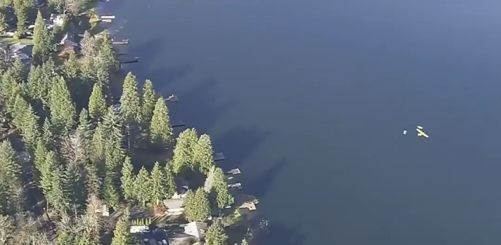 plane crash in lake