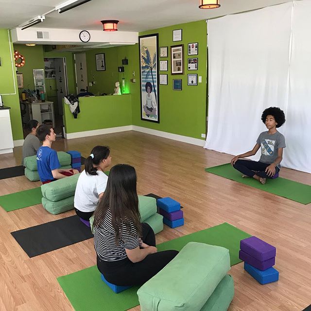 tabay teaches yoga
