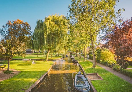 giethoorn village holland