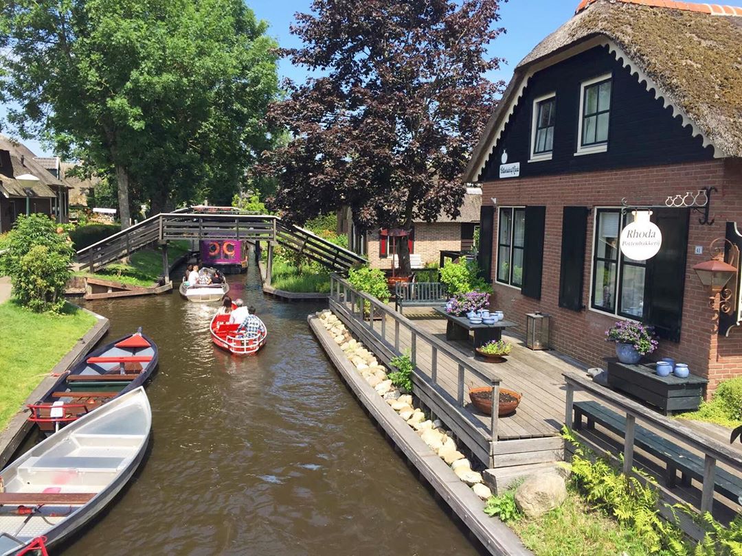 giethoorn village holland