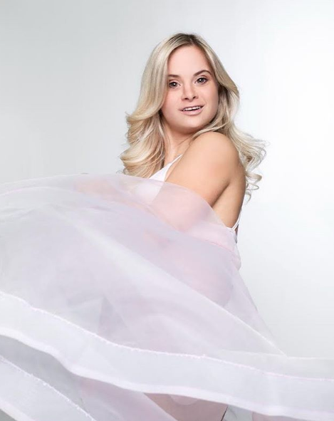 model SofÃa Jirau