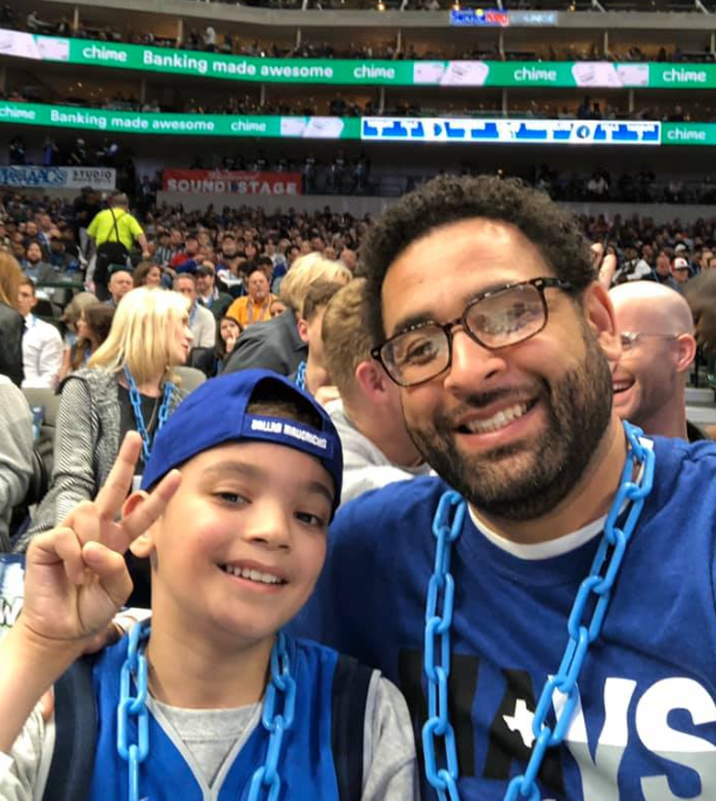 carter at mavericks game