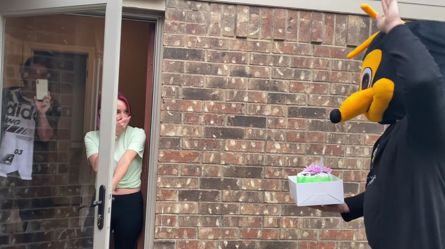 birthday cake delivery