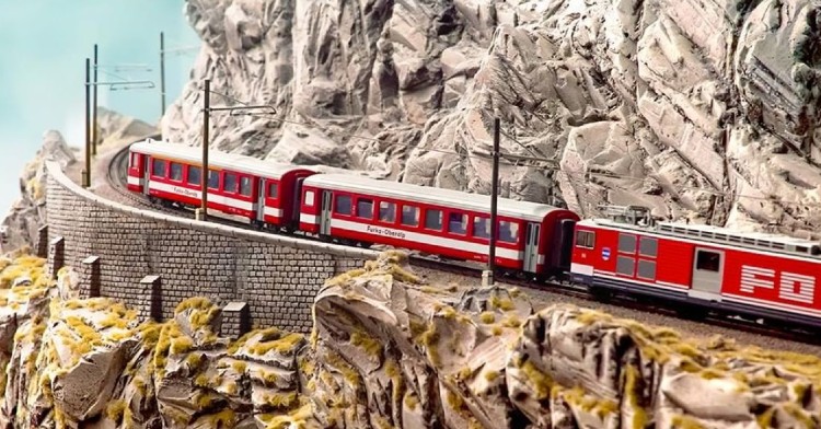 World’s Largest Model Railway Includes Working Airports And Jaw ...