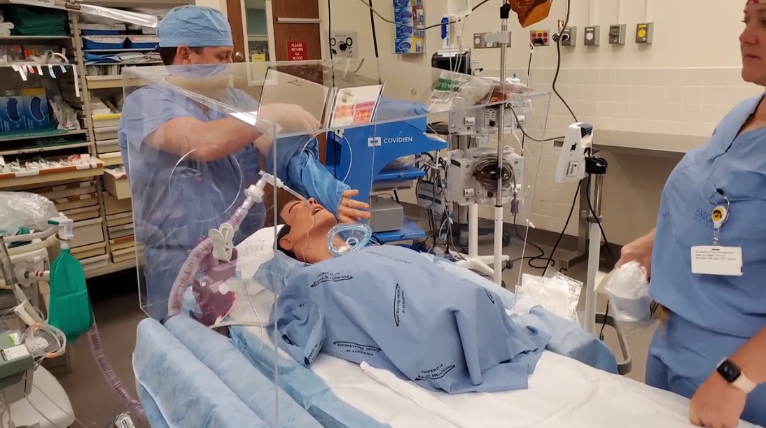 intubation box