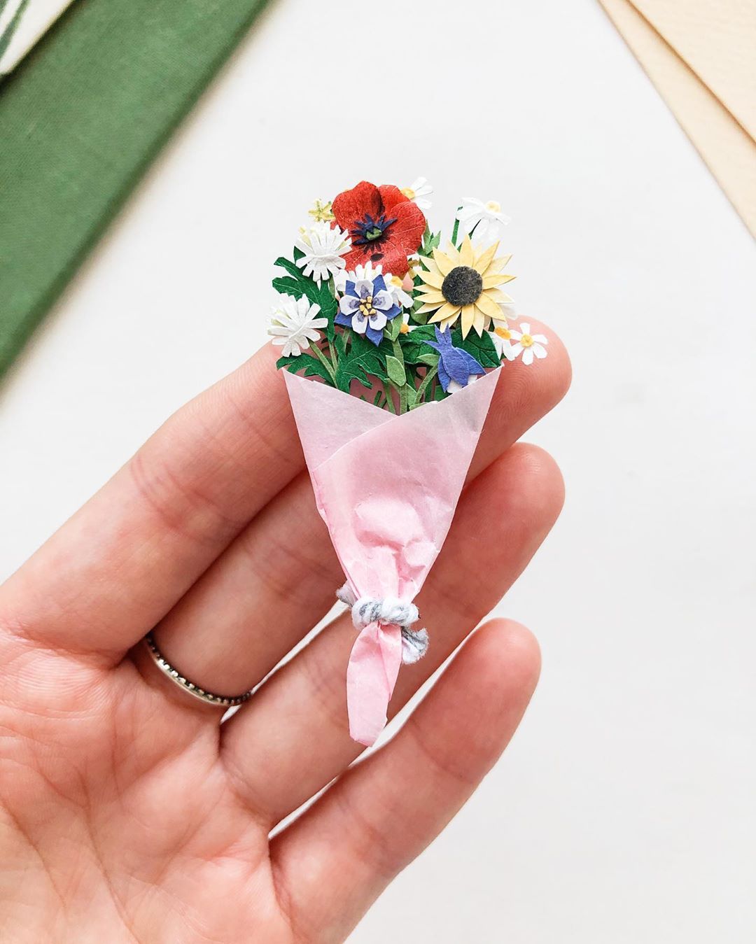 tania lissova paper flowers