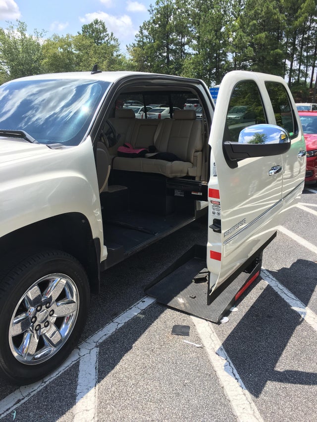 wheelchair accessible truck
