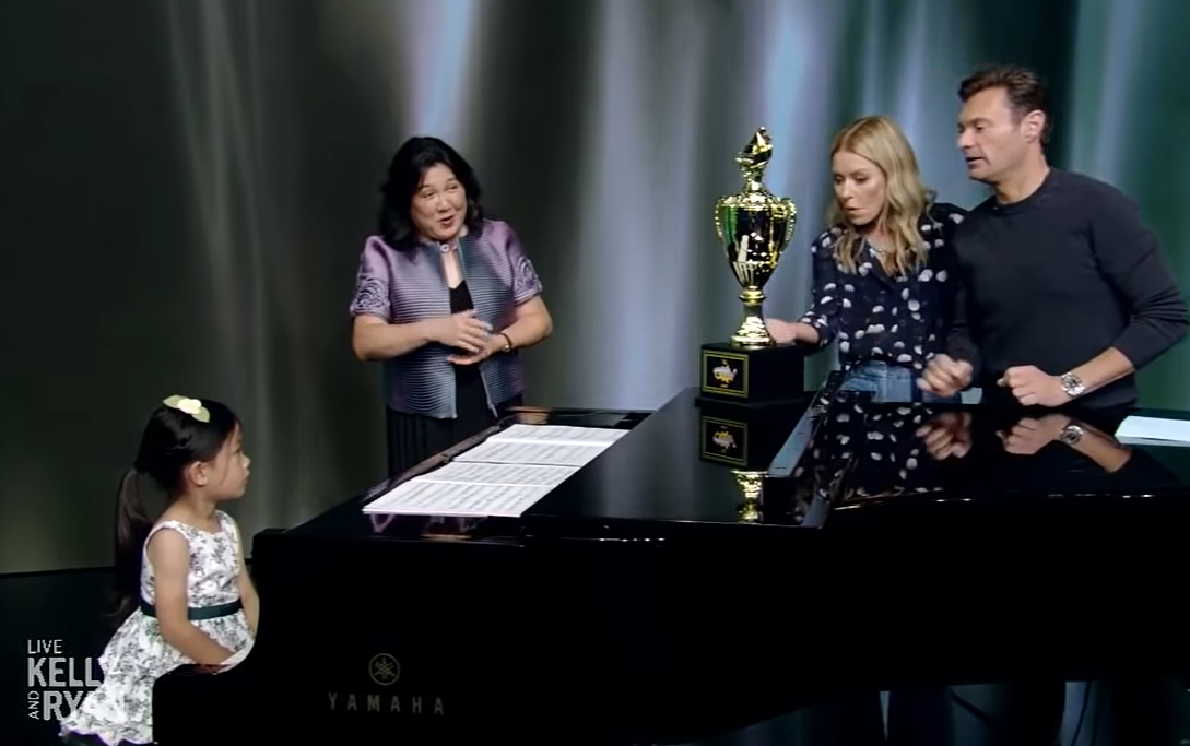 4-year-old sitting at piano on kelly and ryan show