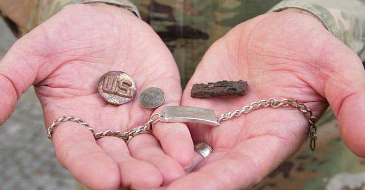 man finds long lost soldier's bracelet