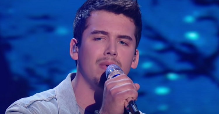 noah thompson performing on american idol