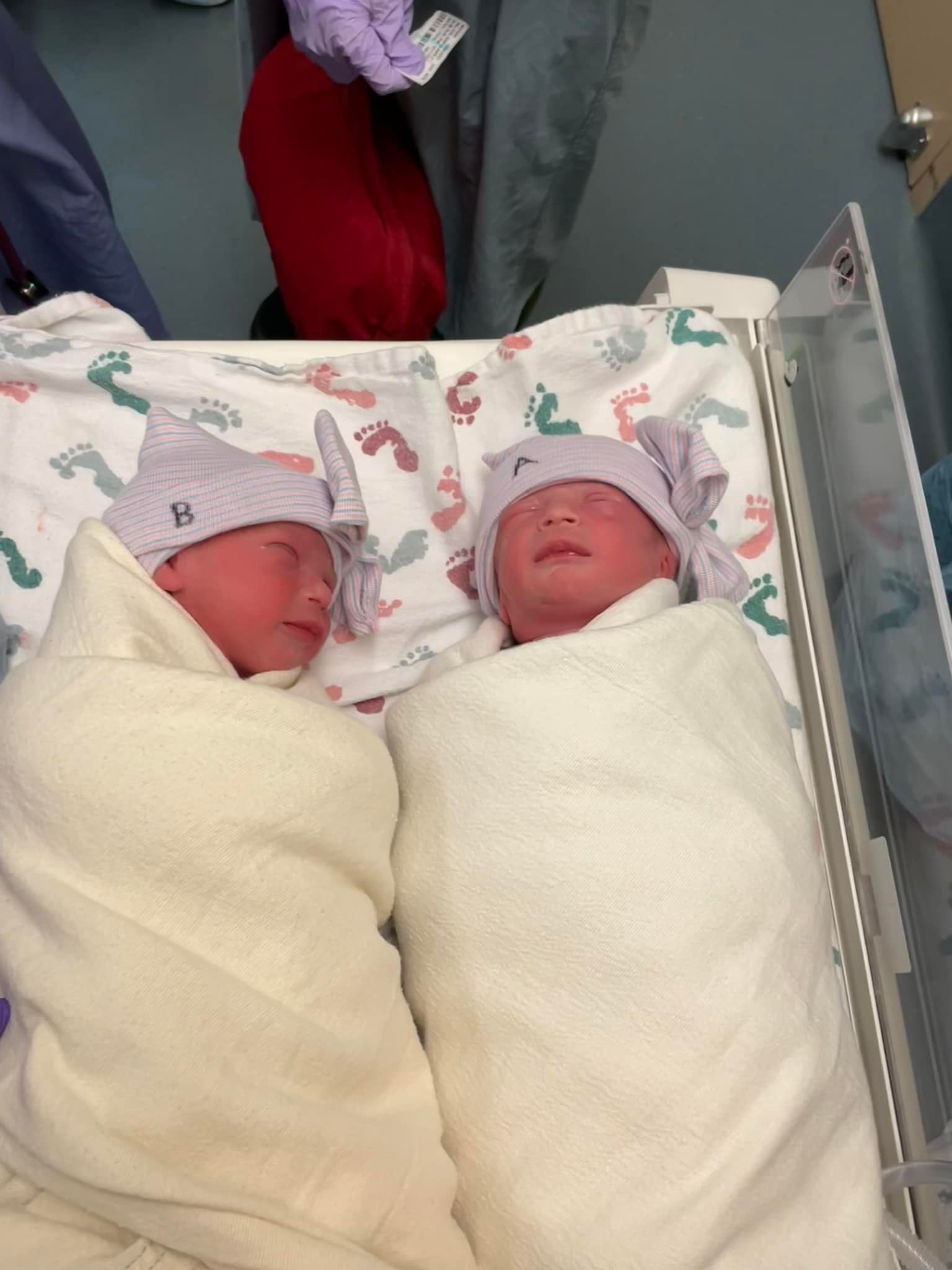 Twins Charlotte and Olivia Valliere on the day they were born.