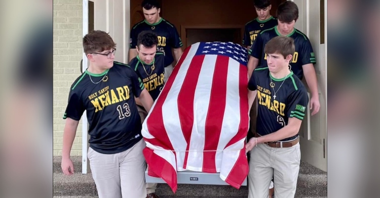 LA high school students carry casket of veteran who died with no friends or family.