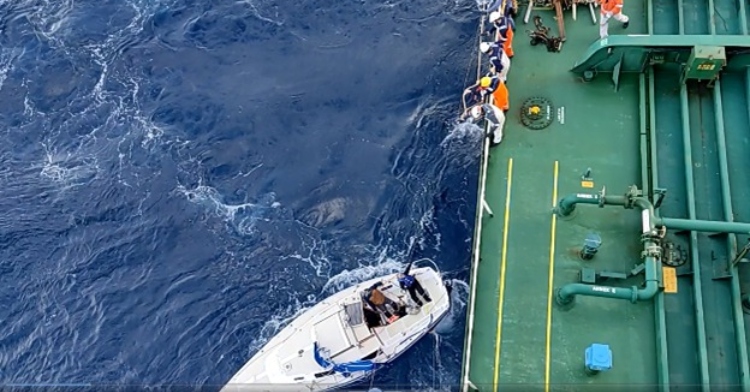 Oil tanker rescues sailors lost at sea