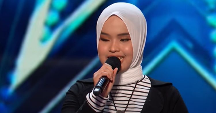 Blind contestant Putri Ariani performs on America's Got Talent.
