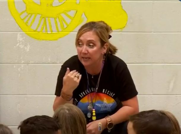 A Kindergarten teacher from Virginia addresses her class.